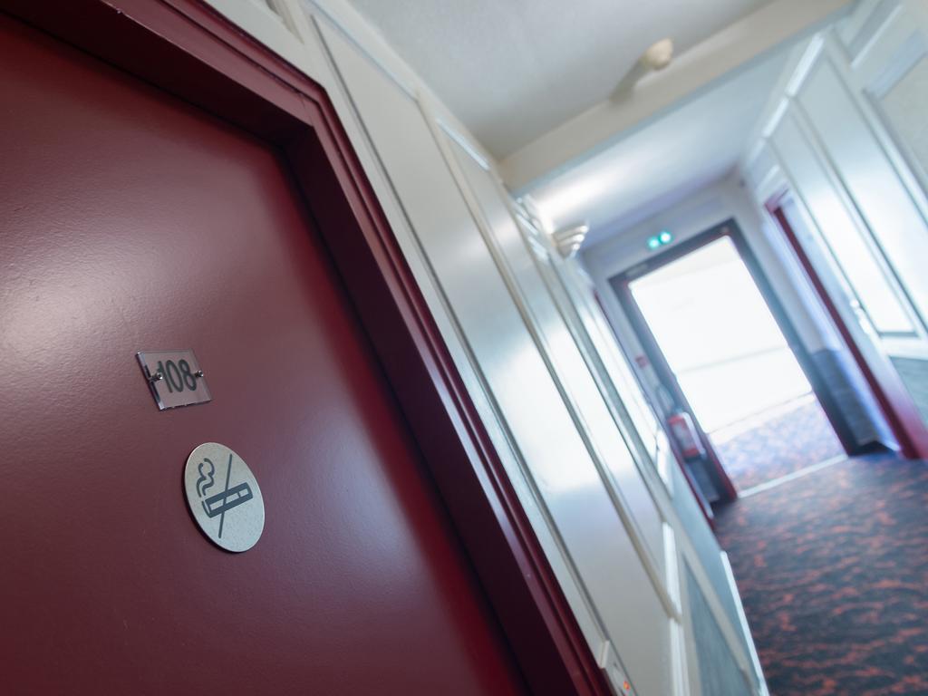 Hotel Restaurant Seminaires La Foresterie Льо Ман Екстериор снимка